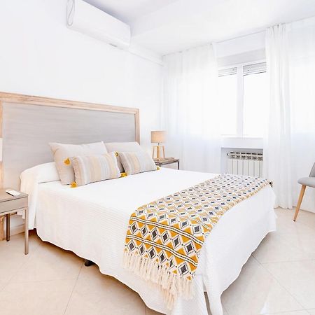 Apartamento BHost - Paseo de La Malagueta Málaga Exterior foto