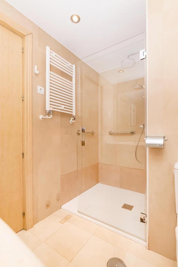 Apartamento BHost - Paseo de La Malagueta Málaga Exterior foto