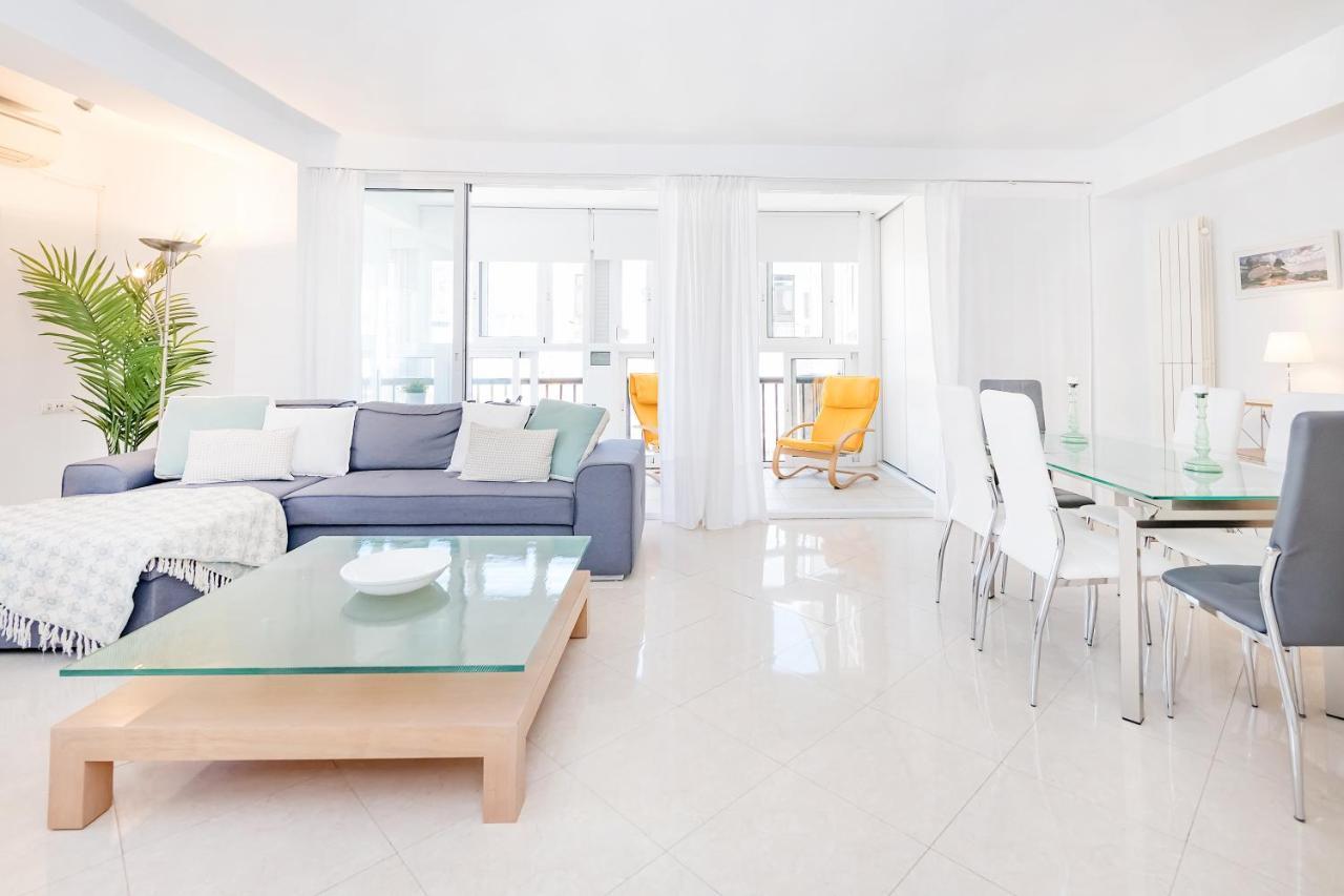 Apartamento BHost - Paseo de La Malagueta Málaga Exterior foto